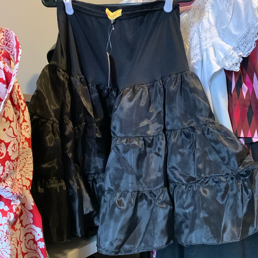 Bernie Dexter Black Crinoline Size 2 NWT